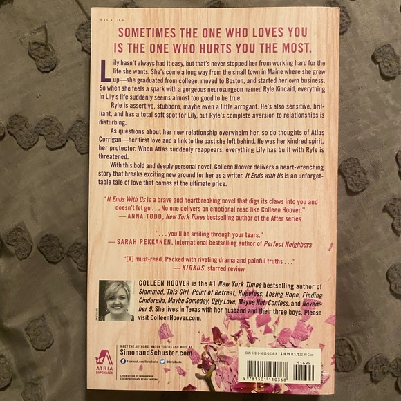 Paperback “It Ends with Us” by Colleen Hoover - Picture 2 of 2